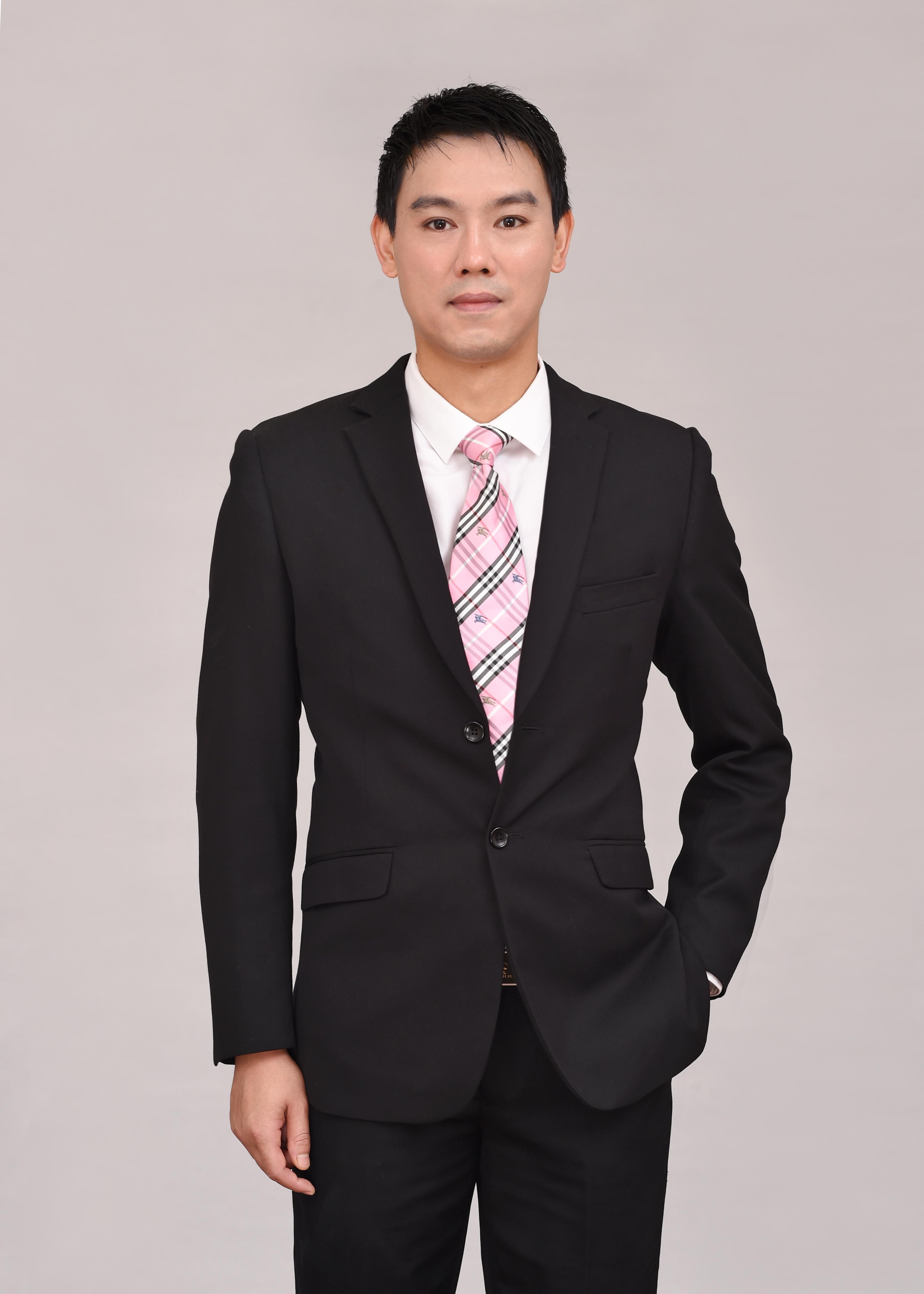 凌月青 视觉设计总监